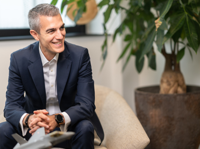 Yves Delatte - Concilier la d&eacute;carbonation de l&rsquo;a&eacute;ronautique et investissements en d&eacute;fense