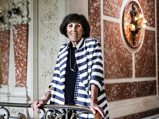 Diane Hennebert - Restauration du palais chinois et des pays des routes de la soie